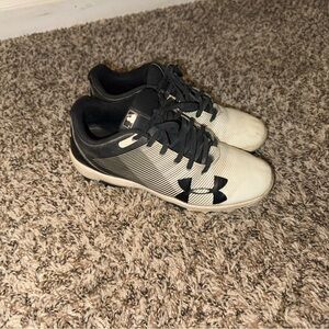 Under Armour baseball cleats youth size 3